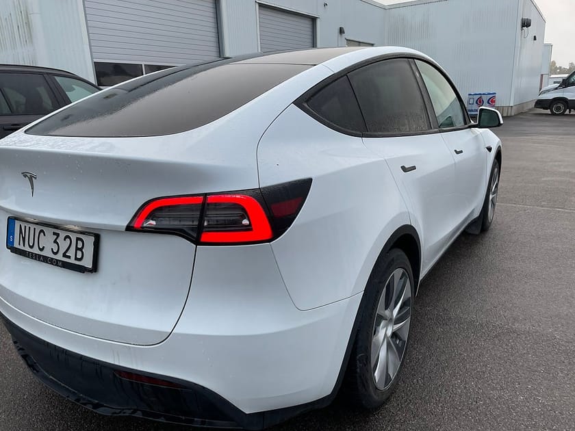 Bild 3 av Tesla Model Y Standard Range RWD