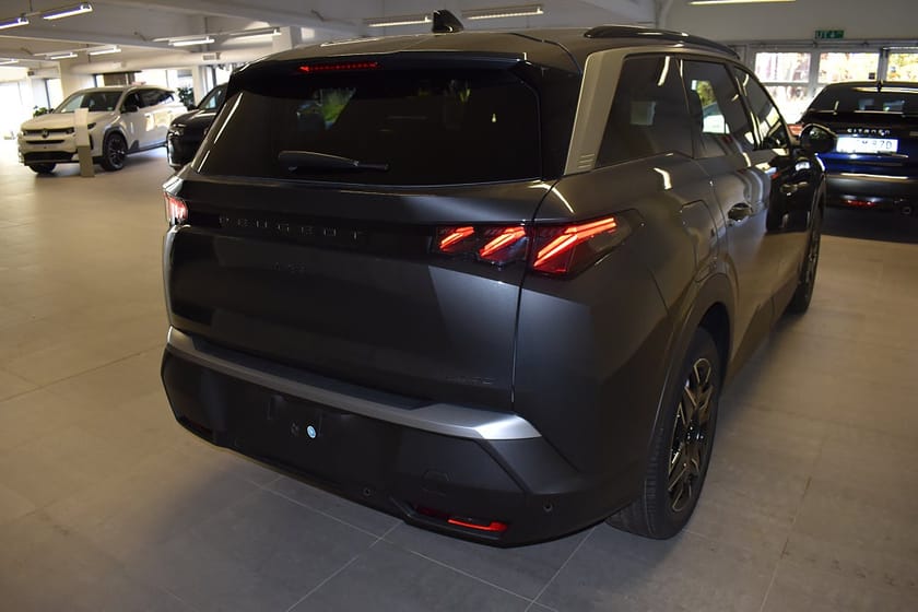 Bild 3 av Peugeot 5008 Hybrid 145