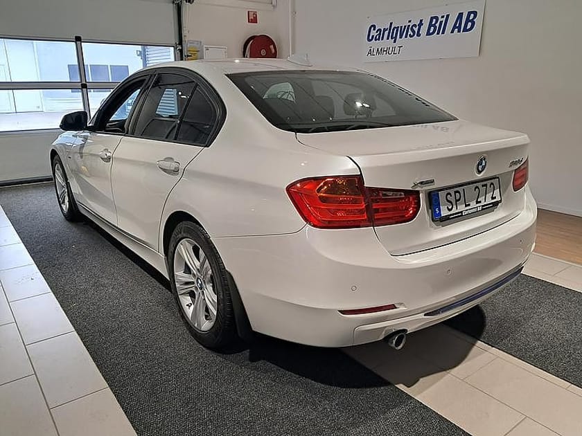 Bild 4 av BMW 318d xDrive Sedan