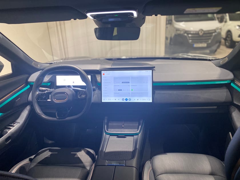 Bild 2 av Lynk & Co 08 PHEV