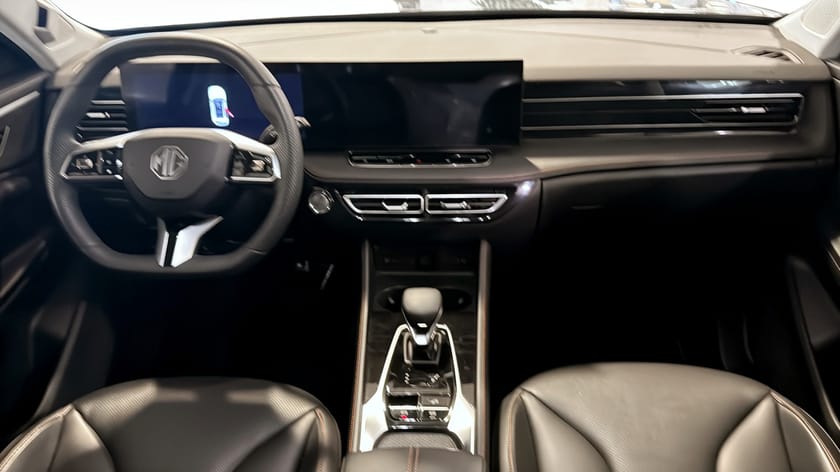 Bild 4 av MG HS PHEV