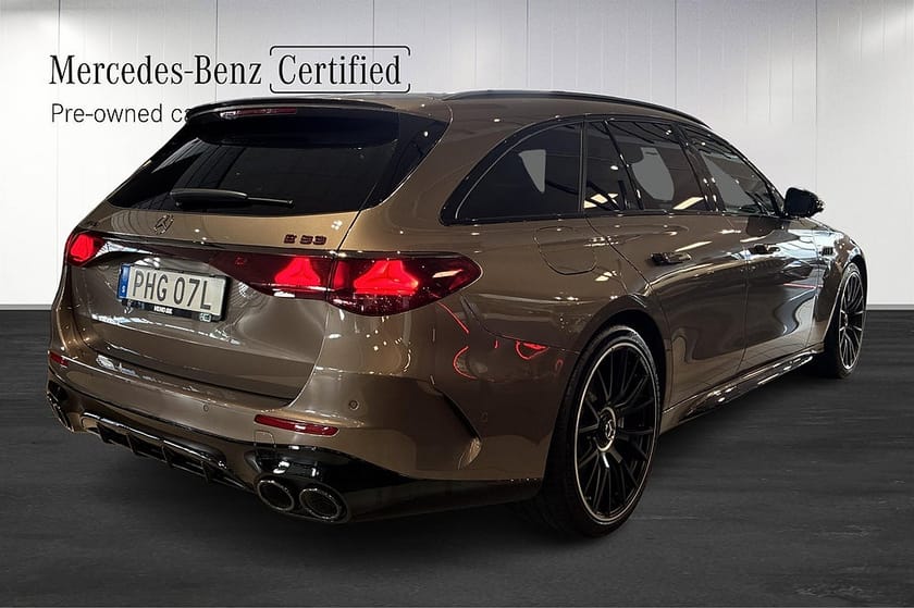 Bild 3 av Mercedes-Benz AMG E 53 HYBRID T 4MATIC+