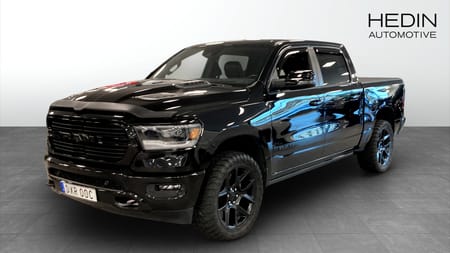 RAM 1500 Dubbelhytt 5'7" box