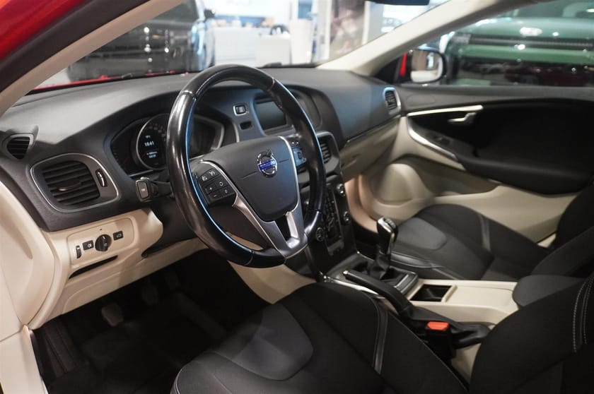 Bild 2 av Volvo V40