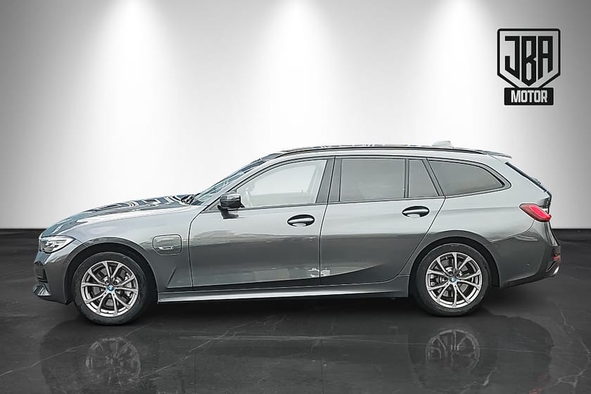 Bild 4 av BMW 330e xDrive Touring