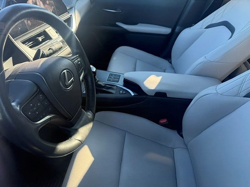 Bild 3 av Lexus UX 250h