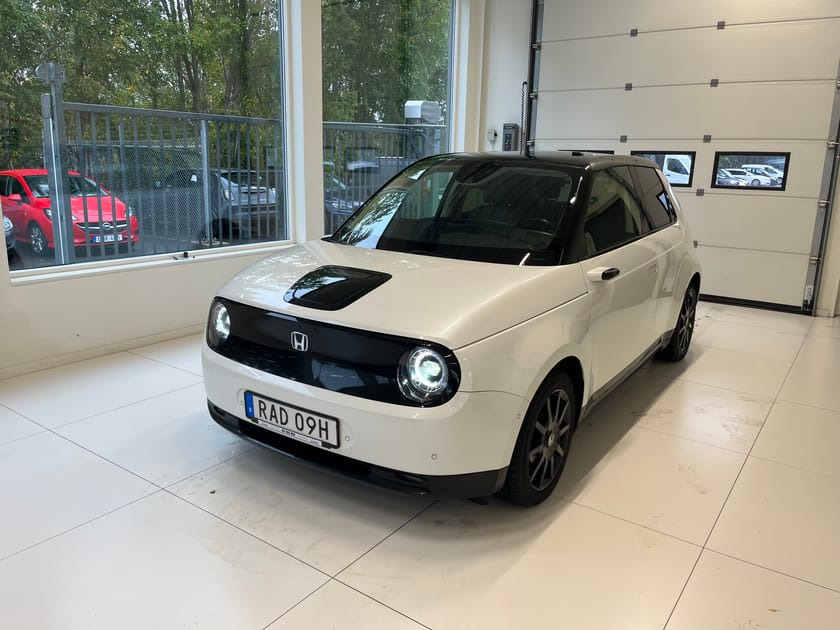 Bild 2 av Honda E