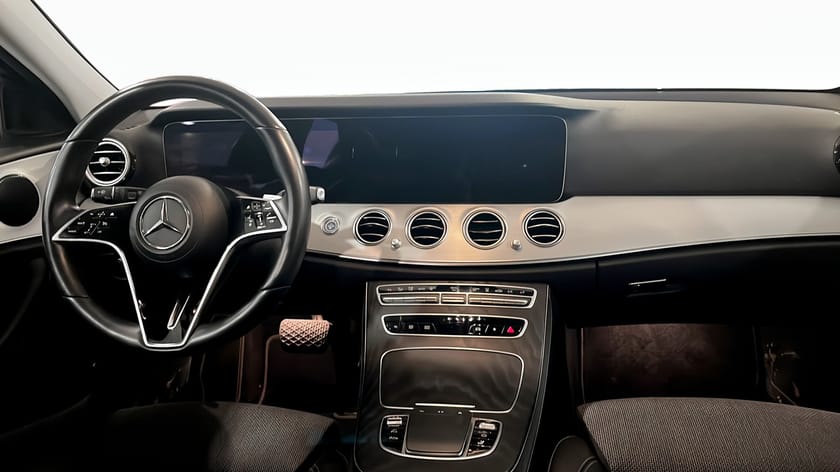 Bild 4 av Mercedes-Benz E 300 T de 4MATIC