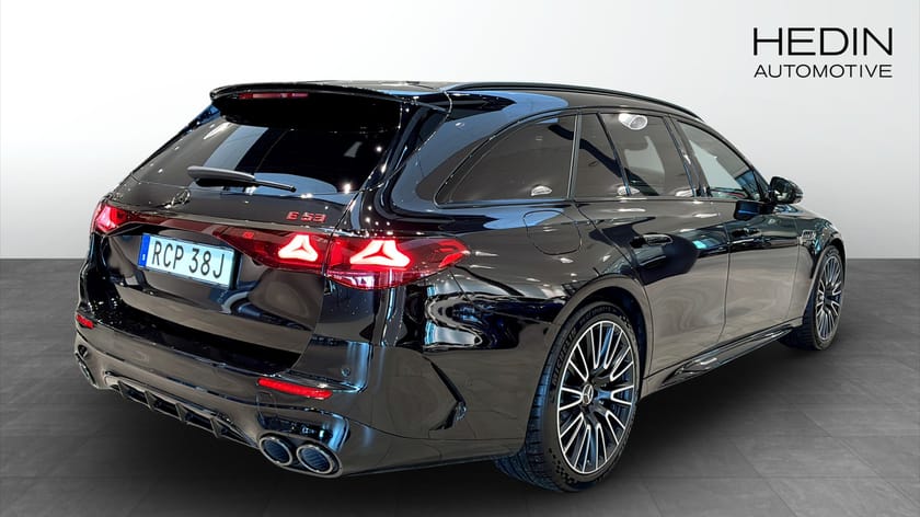 Bild 4 av Mercedes-Benz AMG E 53 HYBRID T 4MATIC+