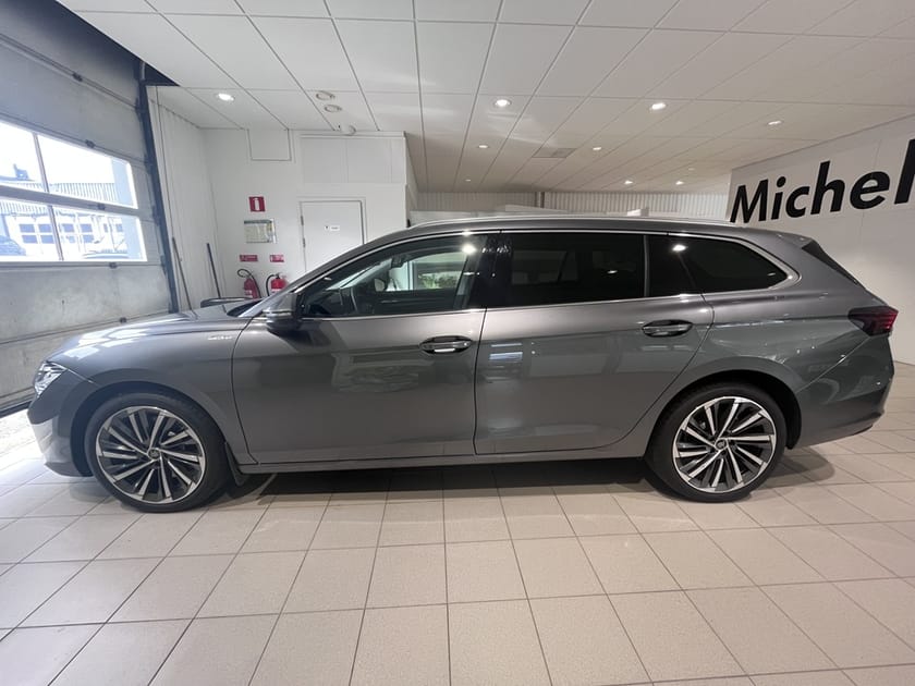 Bild 2 av Škoda Superb Kombi
