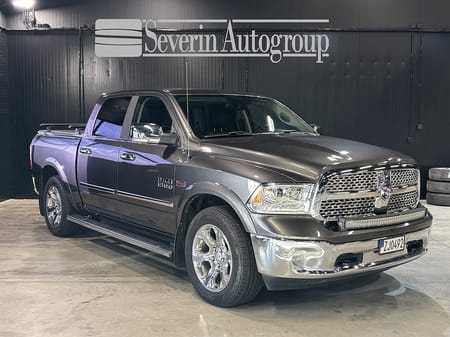 RAM 1500 Dubbelhytt 5'7" box