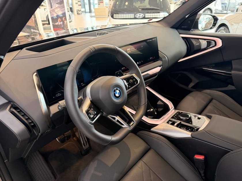 Bild 2 av BMW X3 30e xDrive