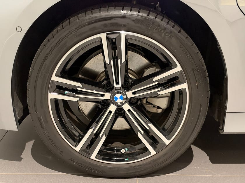 Bild 5 av BMW 330e xDrive Touring