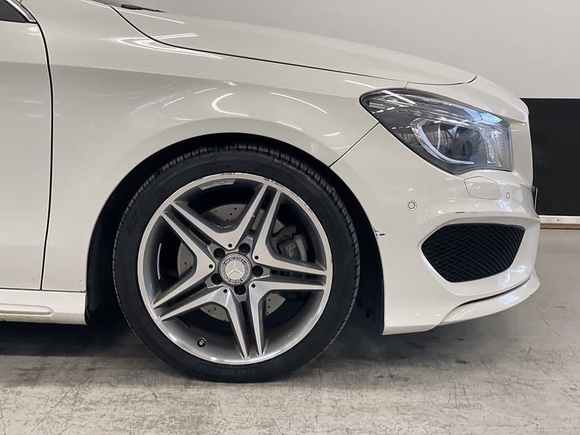 Bild 4 av Mercedes-Benz CLA 220 CDI