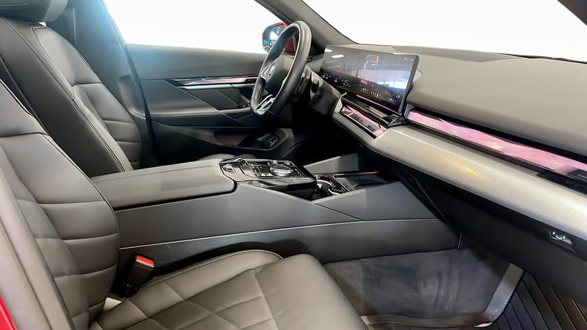 Bild 3 av BMW 550e xDrive Touring
