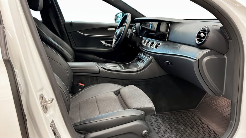 Bild 3 av Mercedes-Benz E 220 d 4MATIC