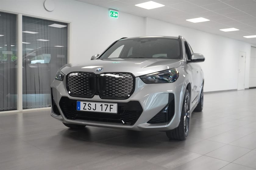 Bild 2 av BMW iX1 xDrive30