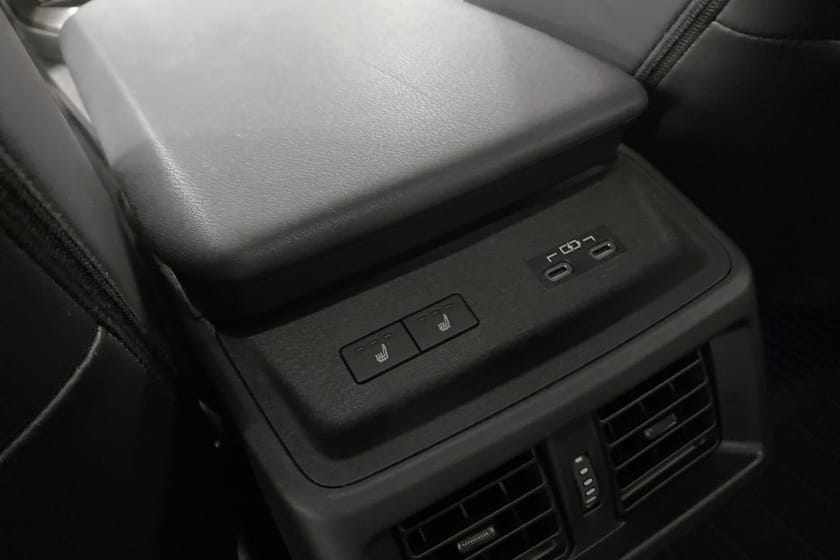 Bild 5 av Toyota bZ4X