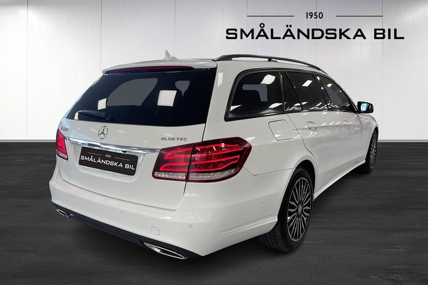 Bild 4 av Mercedes-Benz E 220 T BlueTEC 4MATIC