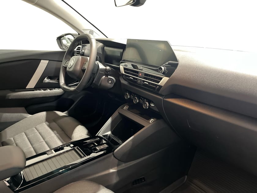 Bild 4 av Citroën C4 Hybrid 145