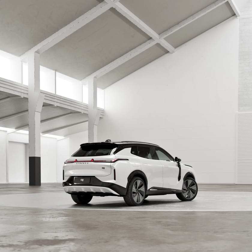 Bild 2 av Lynk & Co 08 PHEV