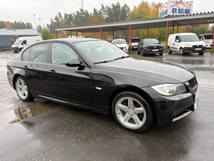 Bild 3 av BMW 325i Sedan