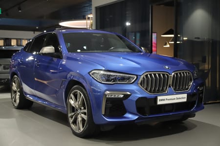 BMW X6 M50i