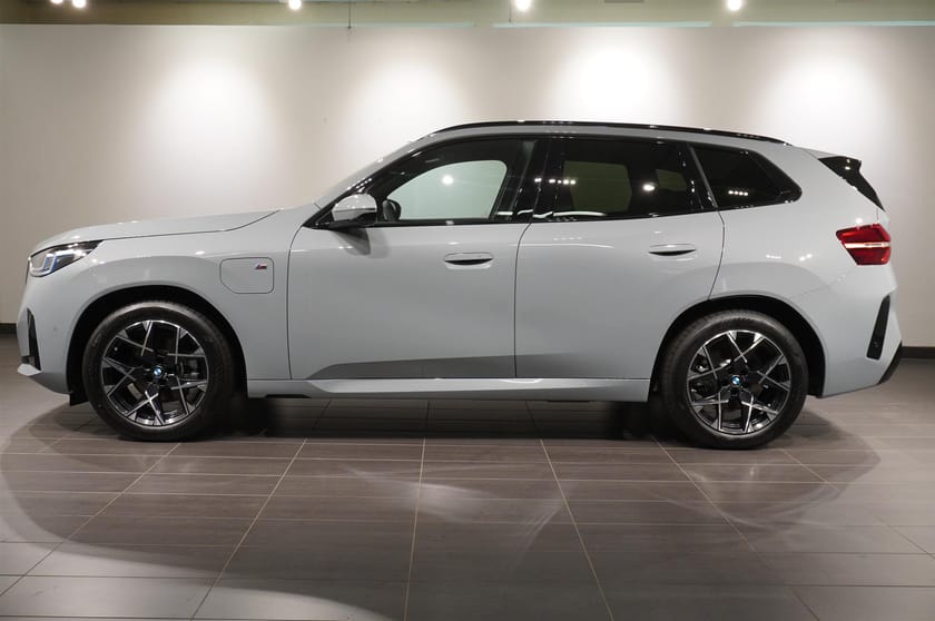 Bild 2 av BMW X3 30e xDrive