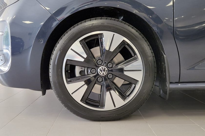 Bild 3 av Volkswagen Multivan eHybrid 4M