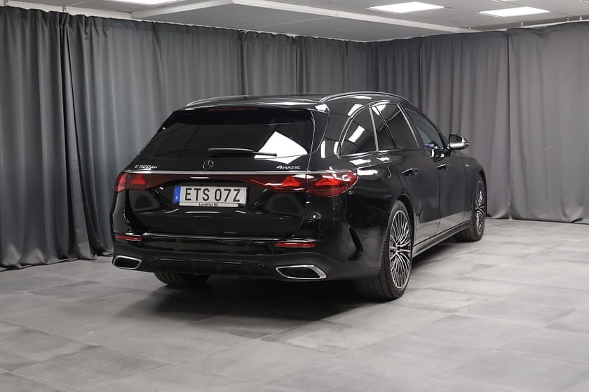Bild 2 av Mercedes-Benz E 300 de 4MATIC T