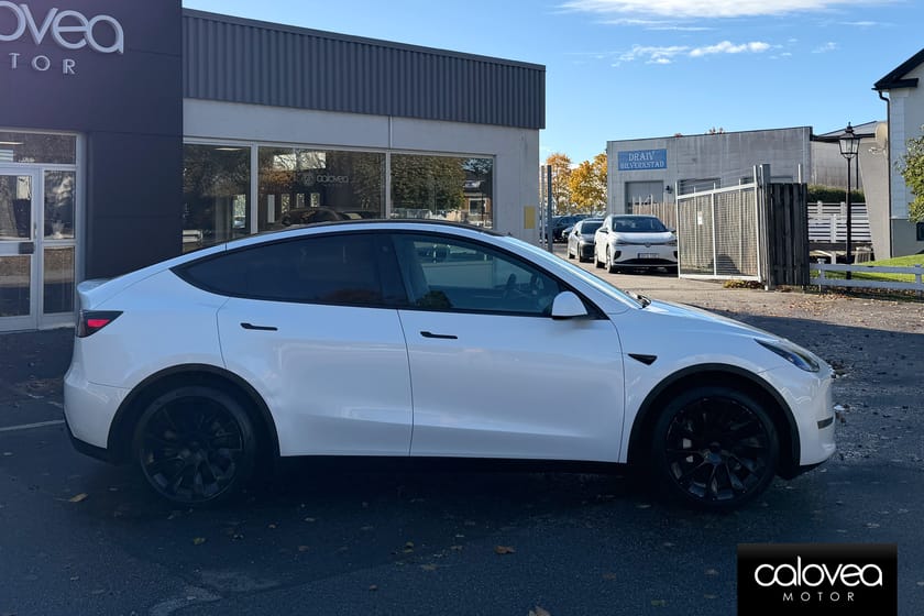 Bild 2 av Tesla Model Y Long Range AWD