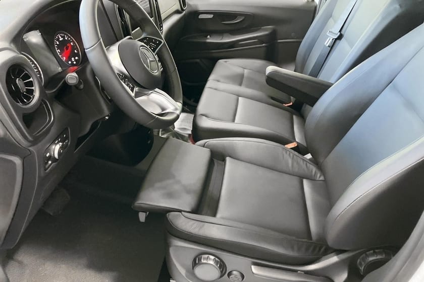 Bild 3 av Mercedes-Benz Vito 114 CDI 2.8t