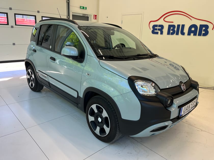 Bild 1 av Fiat Panda City Cross Hybrid