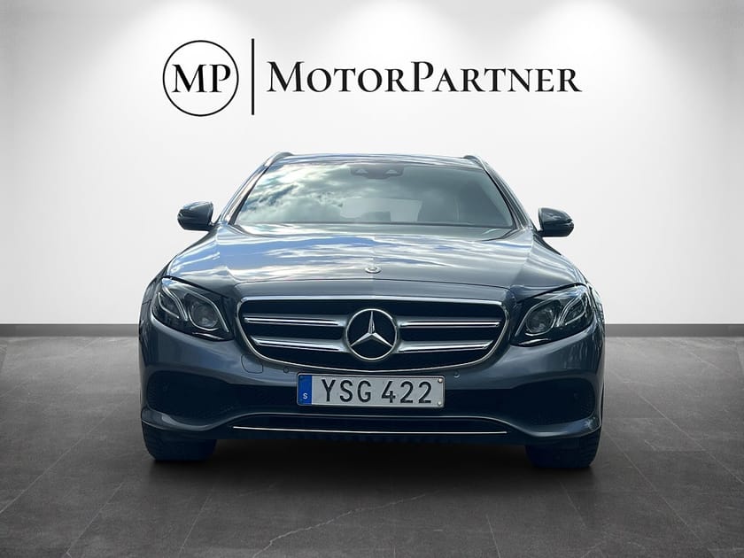 Bild 2 av Mercedes-Benz E 220 T d 4MATIC