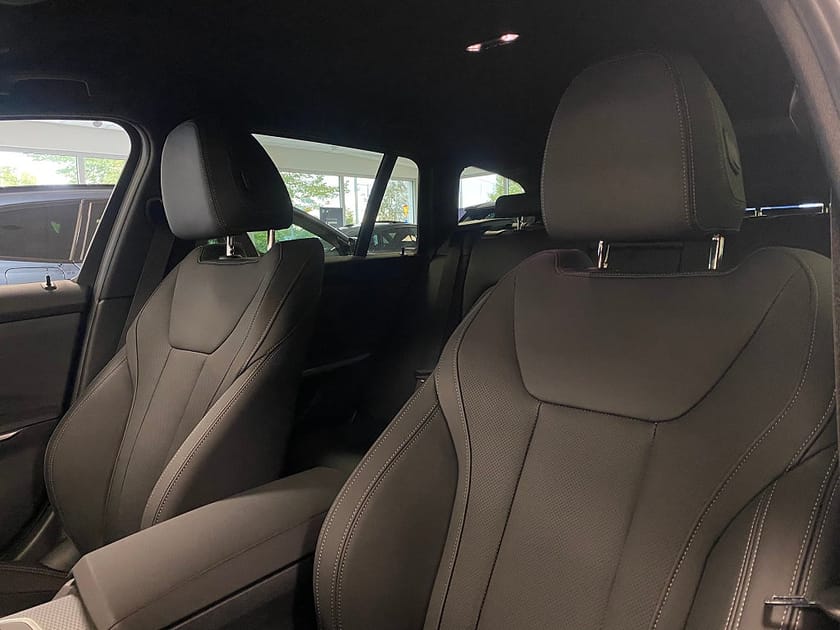 Bild 3 av BMW 330e xDrive Touring