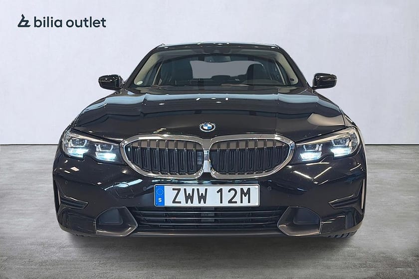 Bild 2 av BMW 330e xDrive Sedan