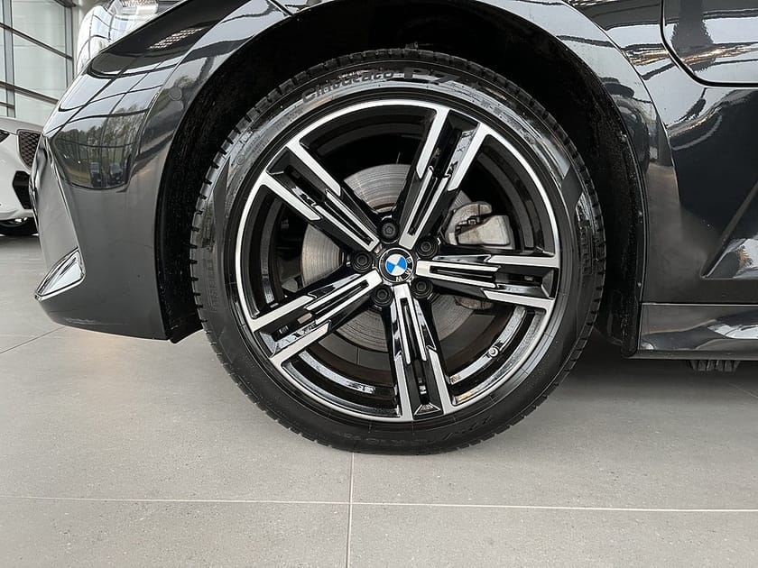 Bild 4 av BMW 330e xDrive Sedan
