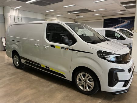 Opel Vivaro Panel Van Long