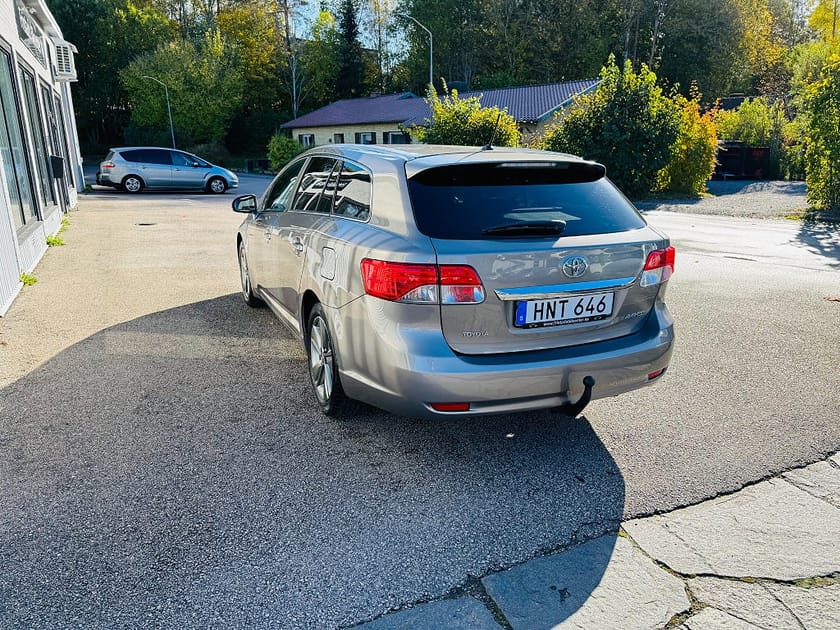 Bild 4 av Toyota Avensis Kombi