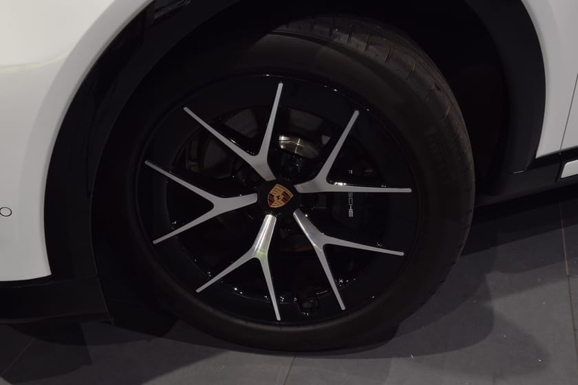 Bild 2 av Porsche Cayenne Electric