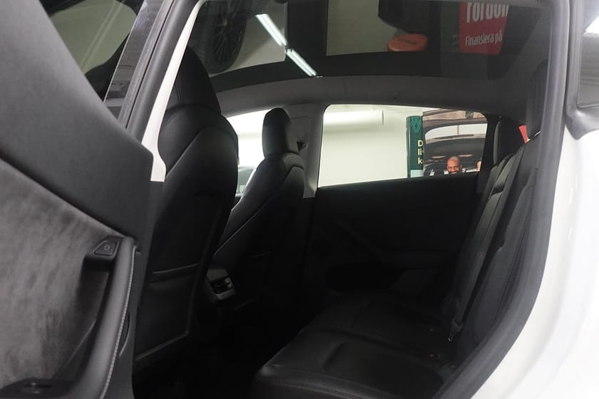 Bild 5 av Tesla Model Y Standard Range RWD