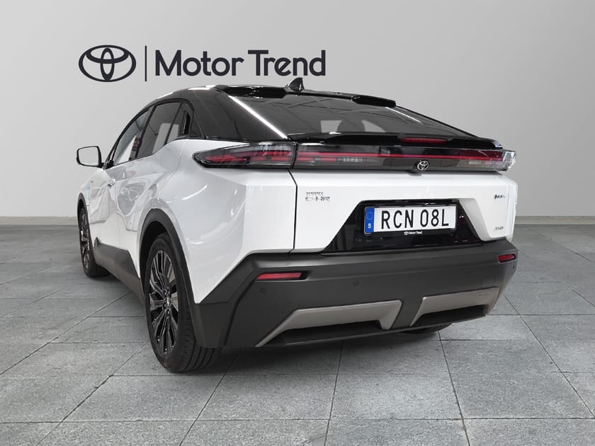 Bild 2 av Toyota C-HR+