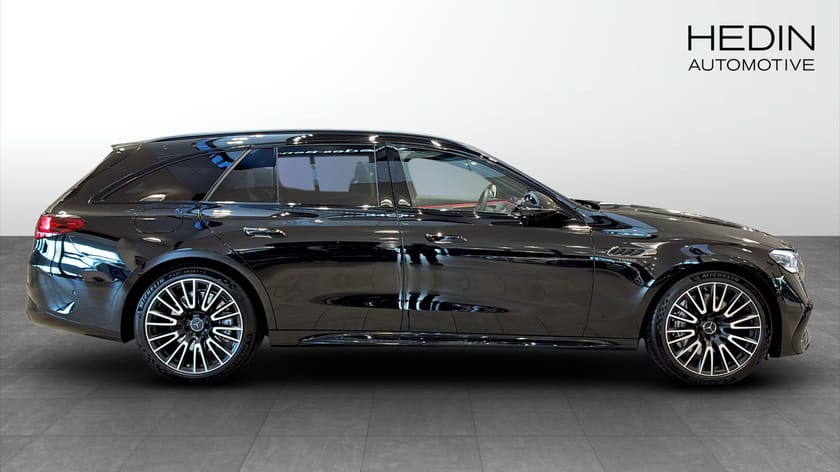 Bild 3 av Mercedes-Benz AMG E 53 HYBRID T 4MATIC+