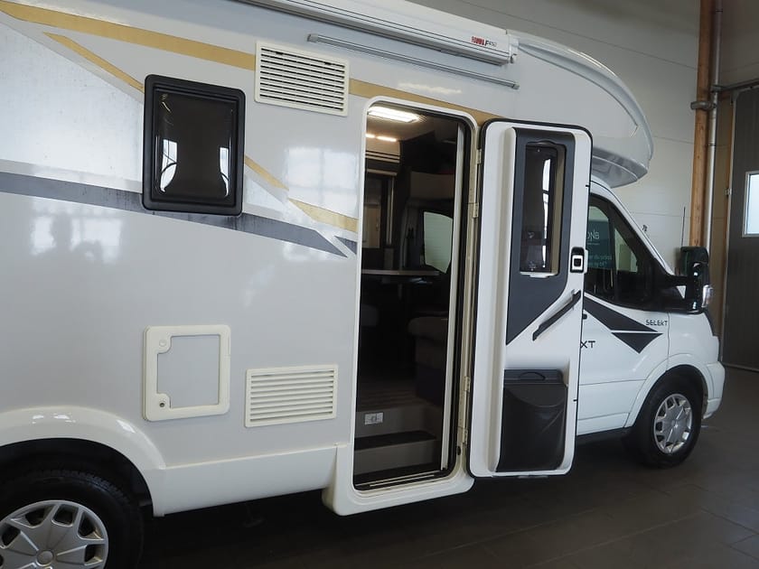 Bild 5 av Caravans International Campervan Ford