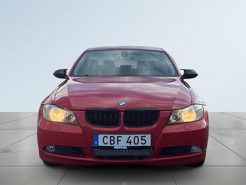 Bild 2 av BMW 320i Sedan
