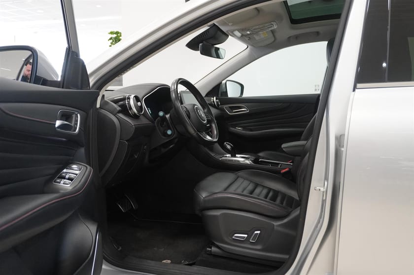 Bild 2 av MG EHS PHEV