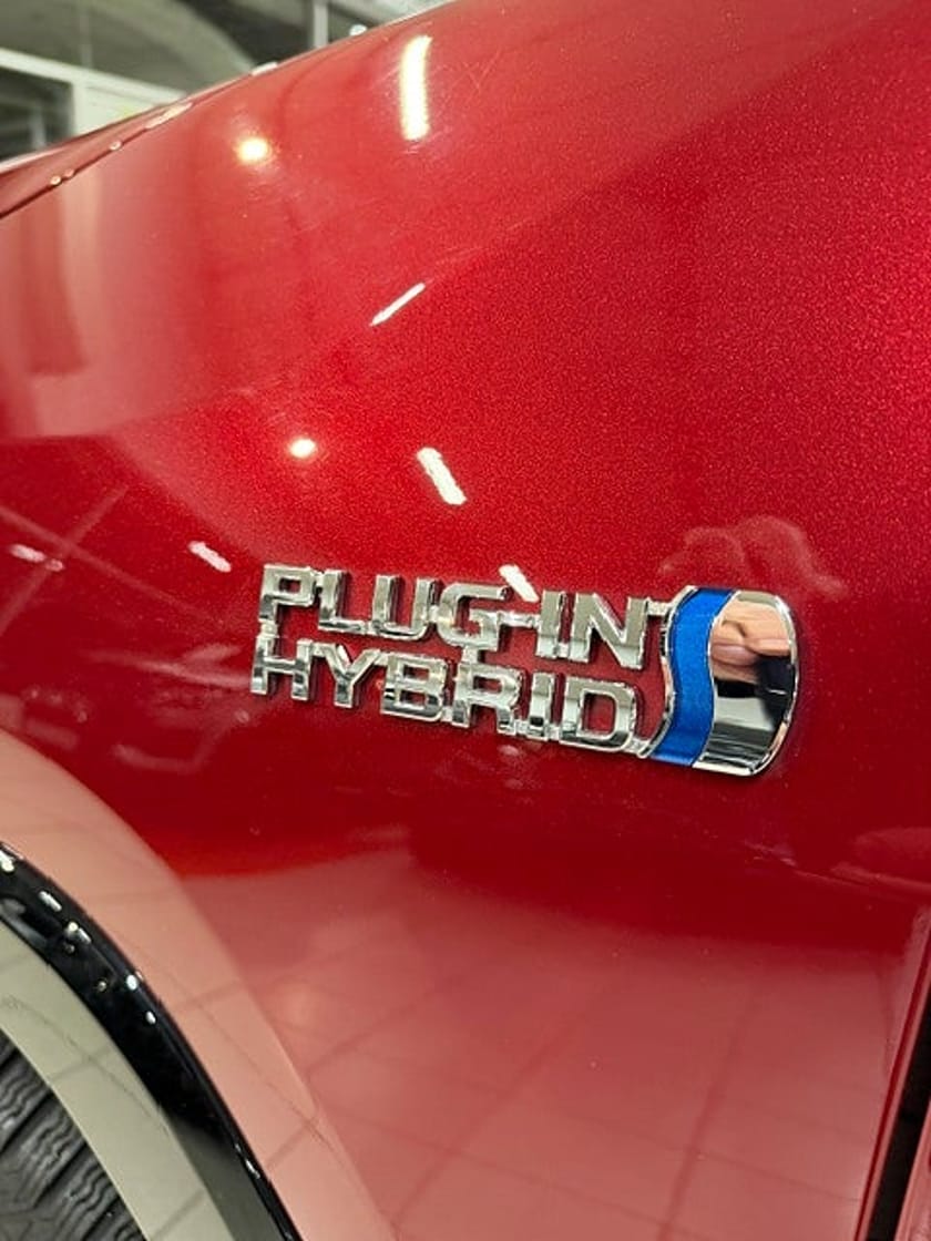 Bild 4 av Suzuki Across Plug-in Hybrid