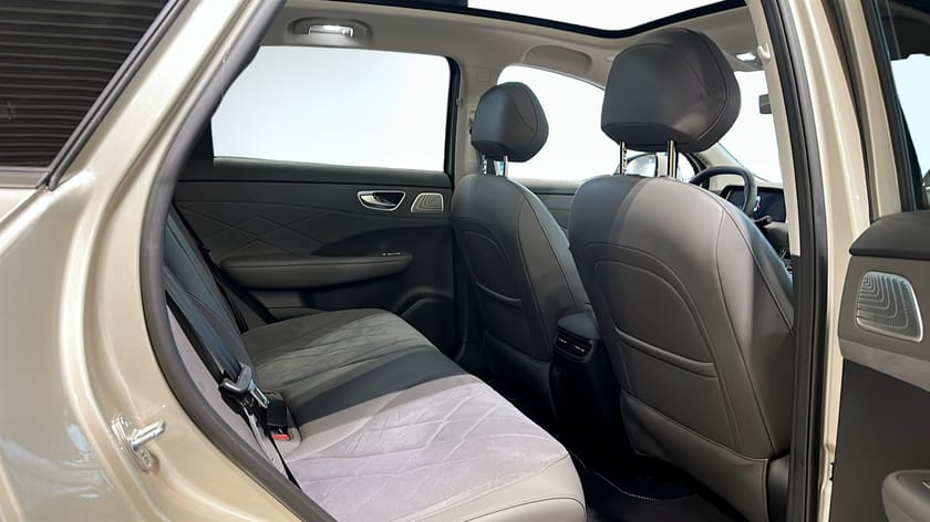 Bild 5 av MG S6 EV Dual Motor