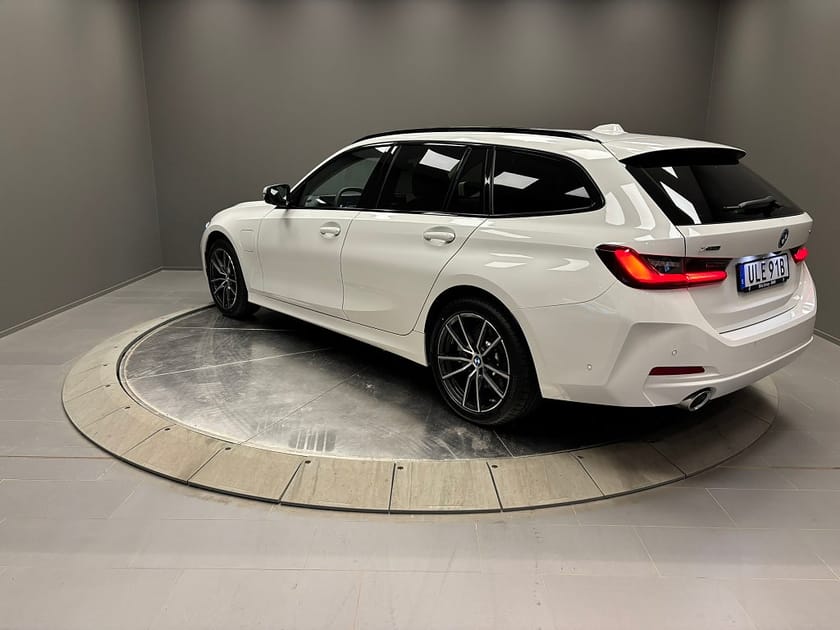 Bild 3 av BMW 330e xDrive Touring