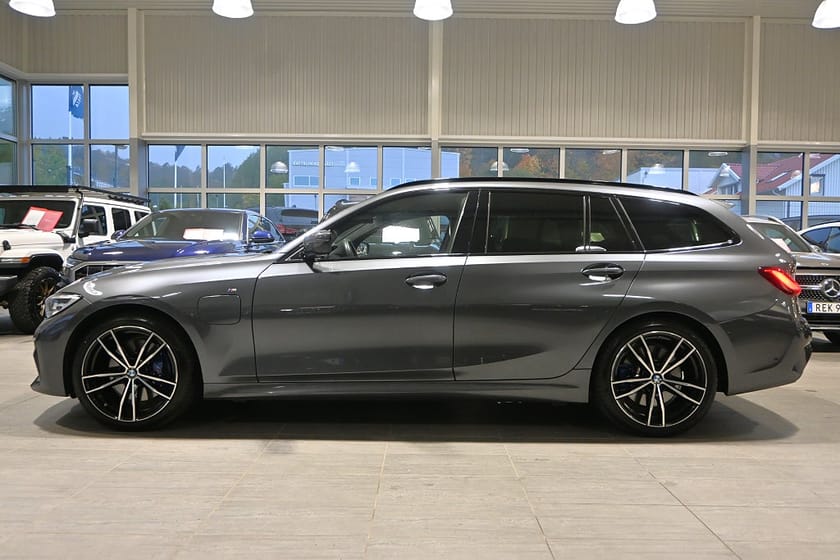 Bild 2 av BMW 330e xDrive Touring